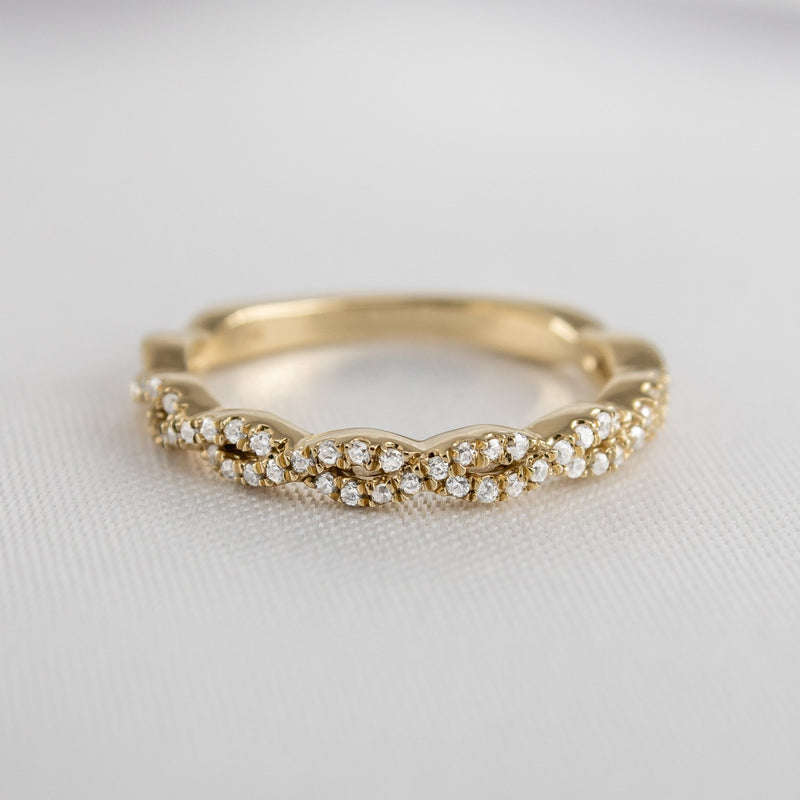 The Quinn Twist Wedding Ring - Lisa Robin