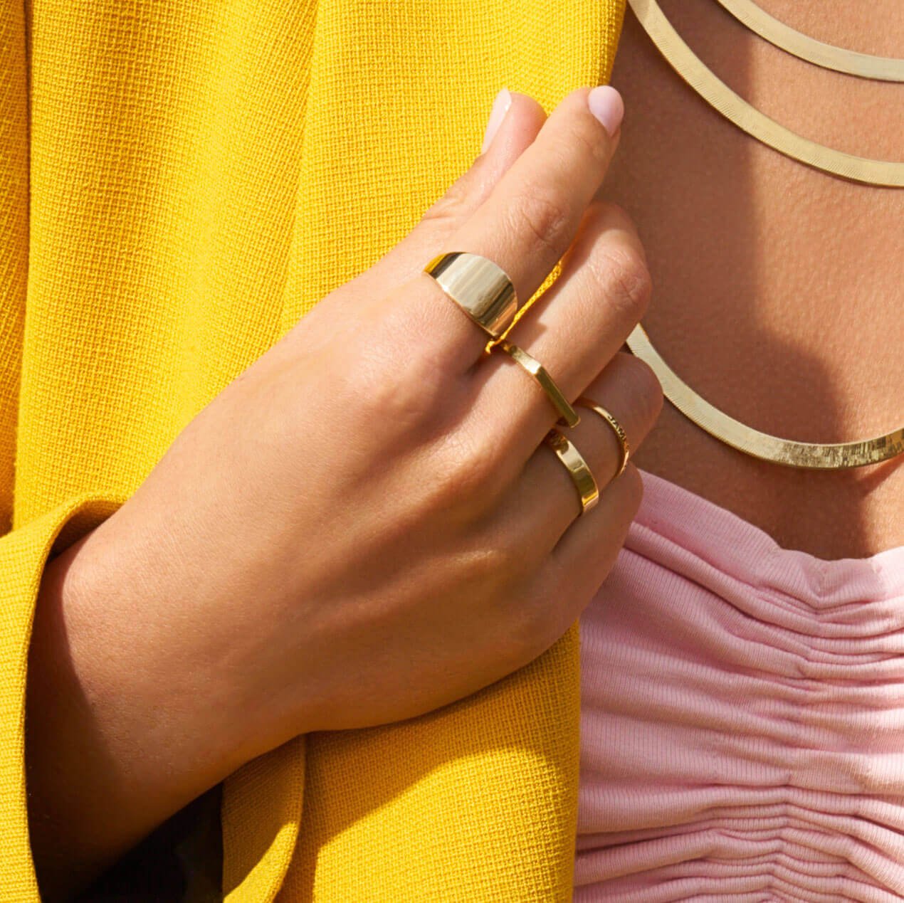 Gold Graduated Signet Ring - Lisa Robin